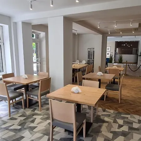 Moderna ベッド・アンド・ブレックファスト