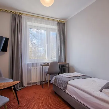 Moderna 3*