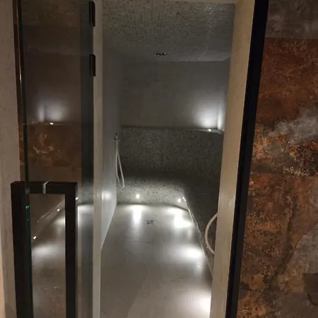 Moderna فندق مبيت وإفطار