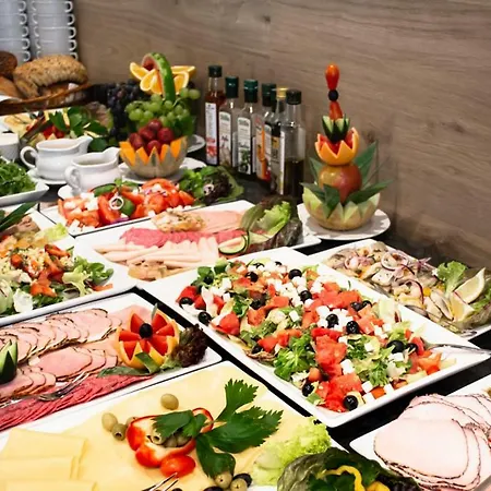 Moderna ベッド・アンド・ブレックファスト 3*