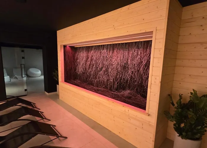 לינה וארוחת בוקר Moderna 3*